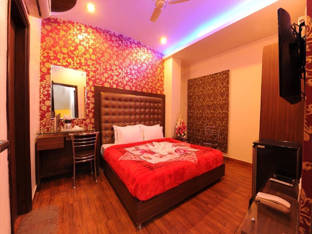 Hotel Pearl Inn & Suites Amritsar Bagian luar foto
