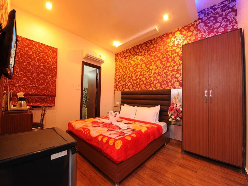 Hotel Pearl Inn & Suites Amritsar Bagian luar foto