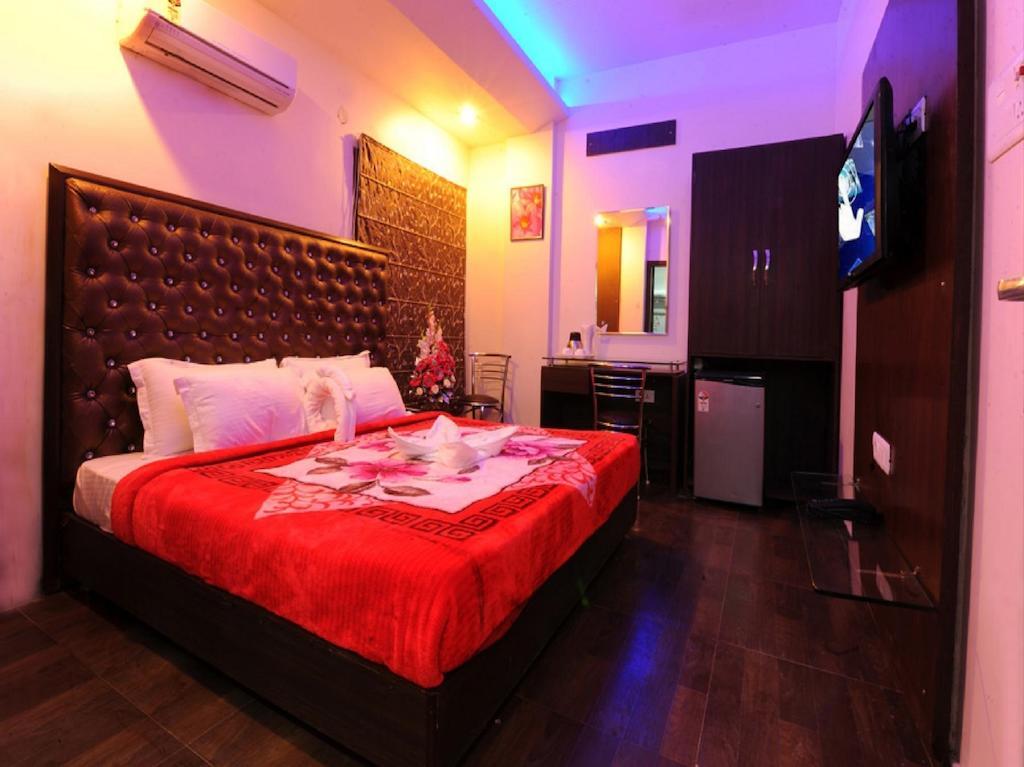 Hotel Pearl Inn & Suites Amritsar Bagian luar foto