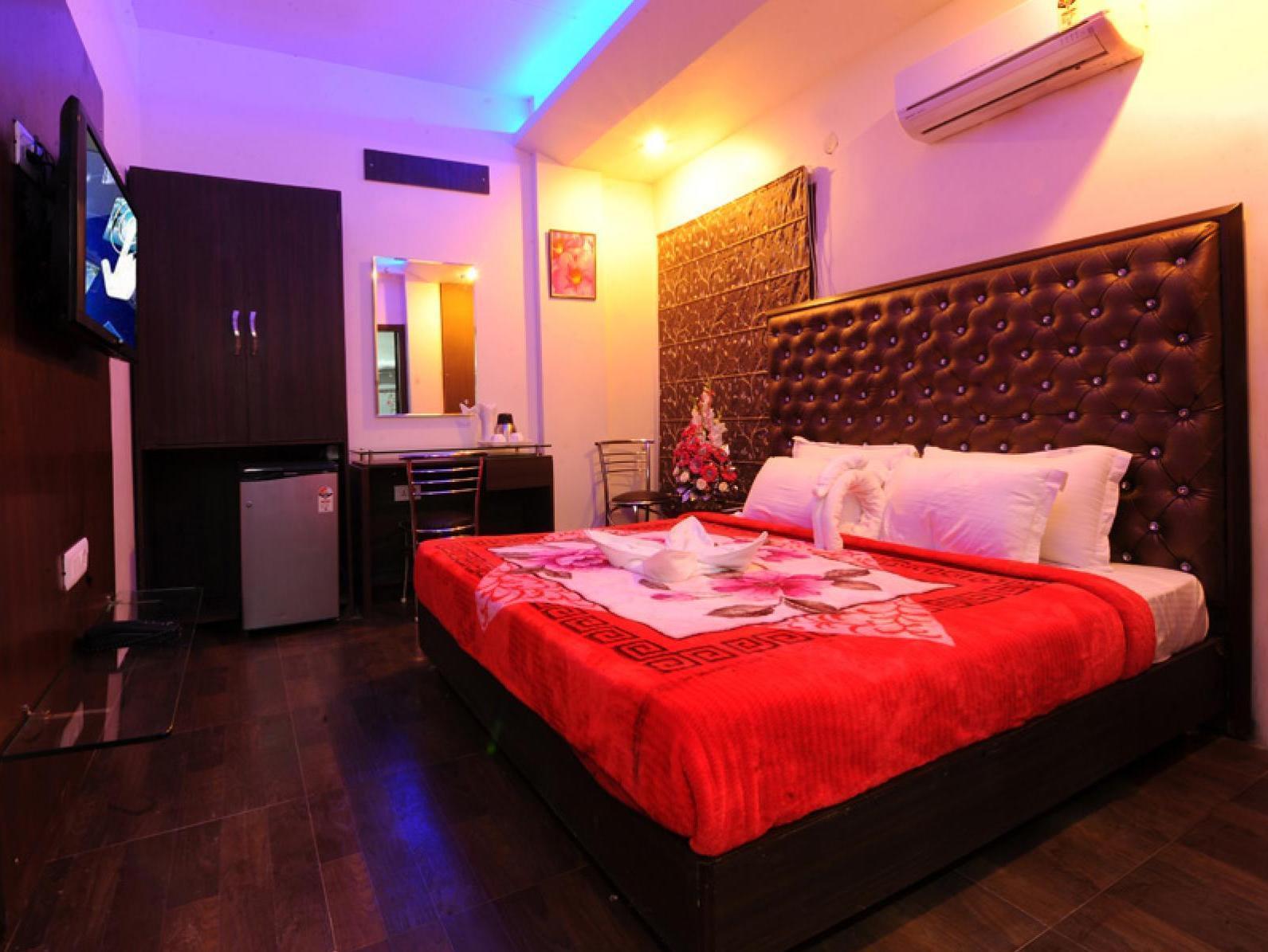 Hotel Pearl Inn & Suites Amritsar Bagian luar foto